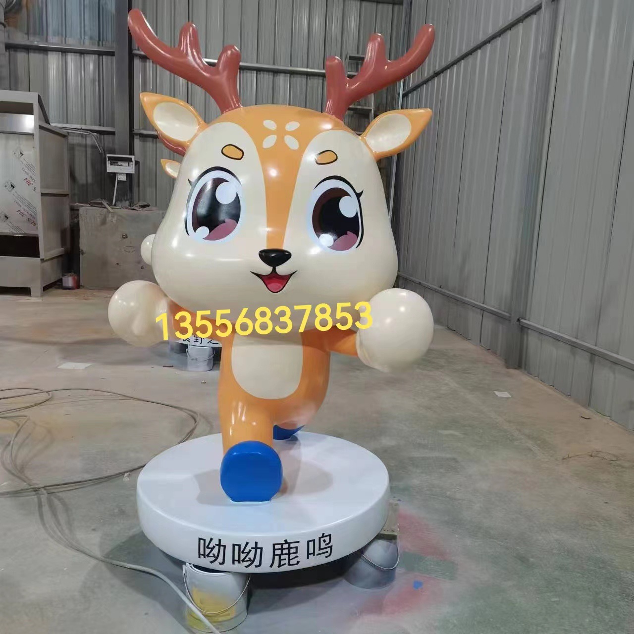 呦呦鹿鸣，科技点睛 玻璃钢雕塑小鹿的公园地标美学